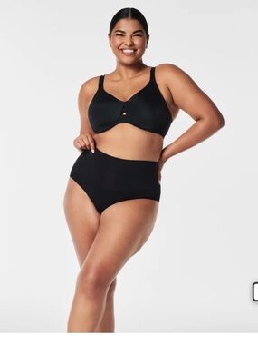 SPANX Black Seamless shaping ecocare brief